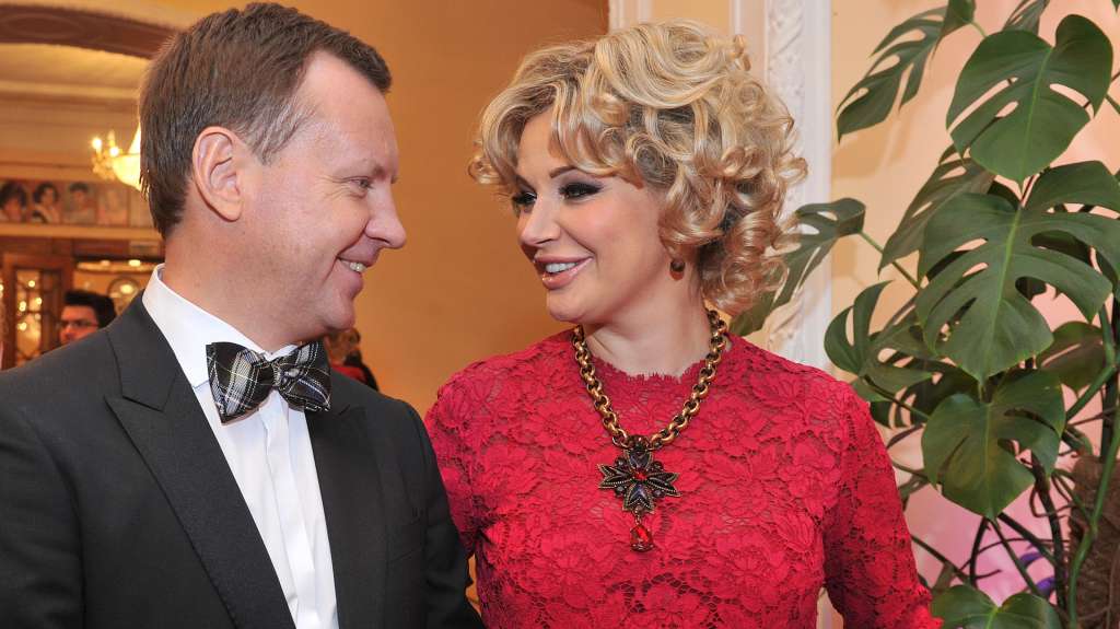 Схудла і стильна: дружина убитого Вороненкова відвідала Євробачення у мікросукні і здивувала всіх своїм виглядом