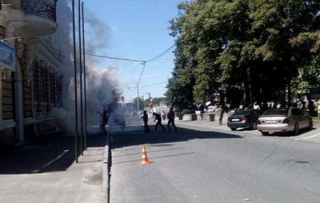 Там було пекло!!! У Дніпрі спалили офіс “Опоблоку”, вогонь знищив усе приміщення (ФОТО)