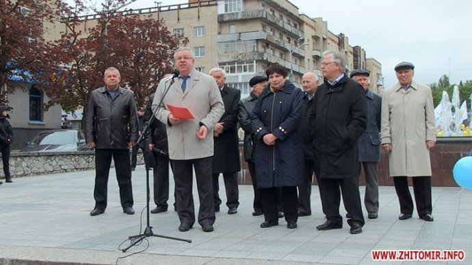 Симоненко “відсвяткував” першотравень у Житомирі. На мітингу сталась бійка. Деталі приголомшують!