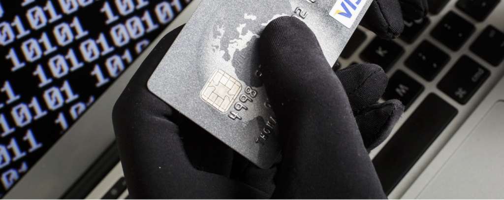 Нацбанк попереджає: в Україні шахраї масово спустошують банківські карти. Прочитайте, щоб захистити свої гроші