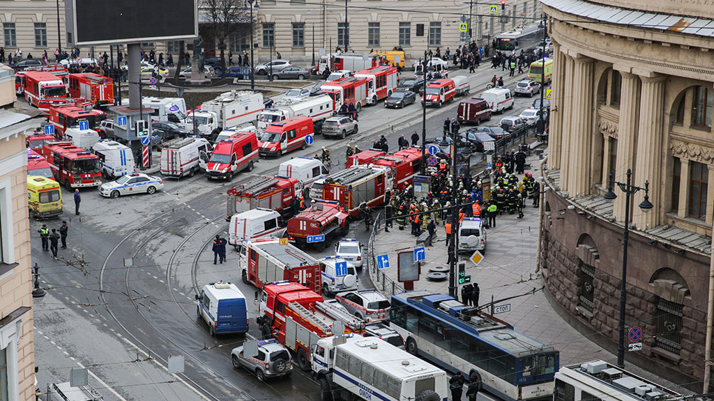 ТЕРМІНОВО!!! У столиці стався жахливий теракт, загинуло 9 осіб, поранених майже сотні. Подробиці шокують (ВІДЕО)