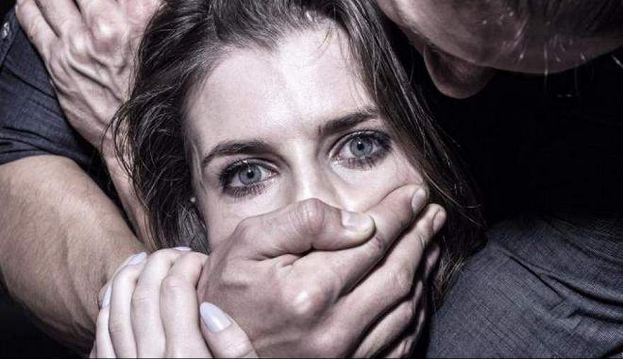 Випадок, який шокував усю Україну! У полі неповнолітня дівчинка стала жертвою ґвалтівника. Деталі ЖАХАЮТЬ!