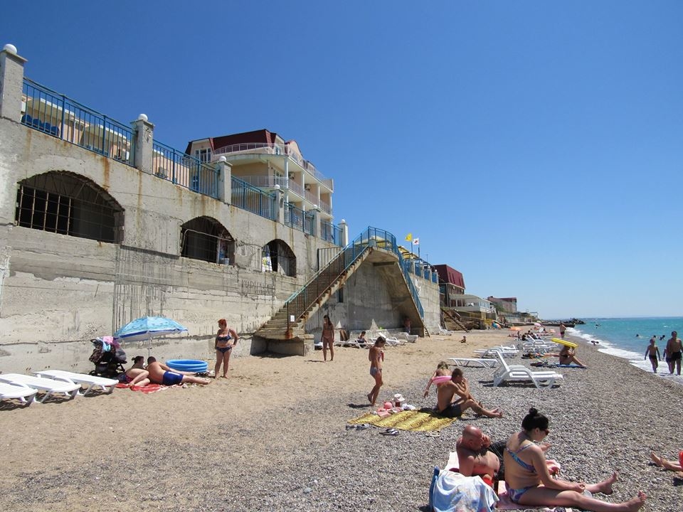 “Готові до купального сезону”: в мережі показали жах на пляжах окупованого Криму! Видовище не для слабких!