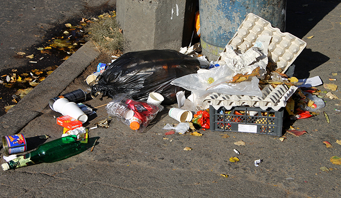 Бажання “гадити” відпаде: Новий закон про сміттєві штрафи збиває з ніг! Звідки такі цифри?