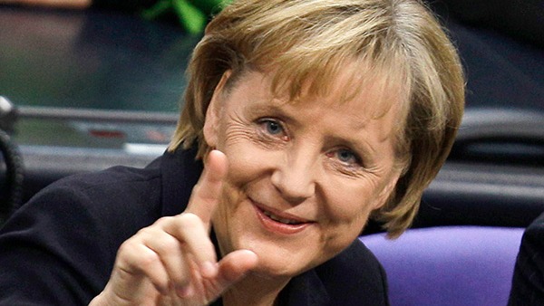 Ще та інтригантка… Меркель таке утнула перед переговорами з Путіним і Макроном, що у всіх аж щелепи відвисають