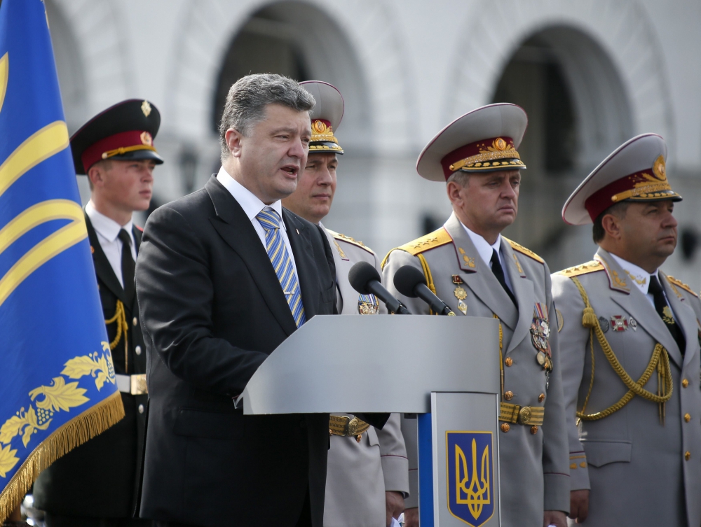 “Хай божеволіють, конають”: Петро Порошенко зробив гучну заяву в честь Дня Незалежності. Аж у серці защеміло від цих дійсно сильних слів