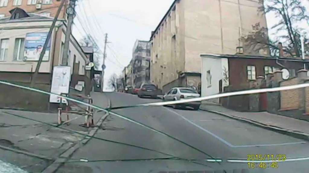“Оце так нагулялись на дискотеці”: На Київщині п’яний водій збив трьох дівчат. Деталі приголомшують!