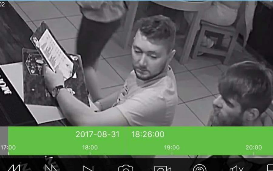 “Він просто хворий…”: Те, що витворяв відвідувач у кафе ветеранів АТО шокувало всю Україну