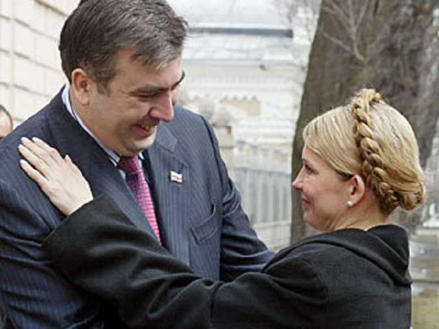 “Все пішло шкереберть”: стало відомо, що пов’язувало Саакашвілі і Тимошенко насправді і чи піде Тимошенко з ним далі