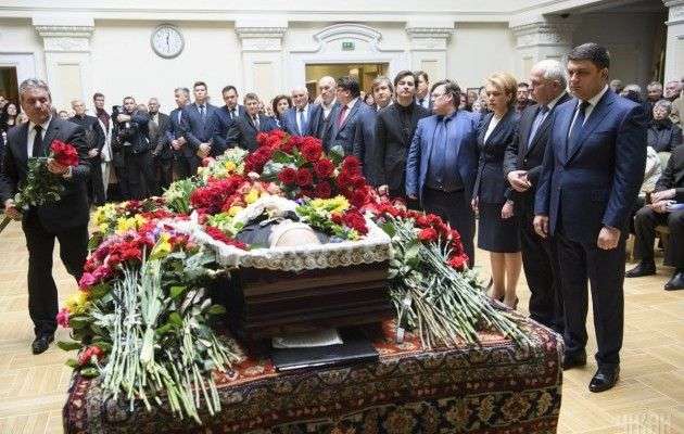 Україна в траурі: Помер видатний українець, його внесок в українську культуру величезний