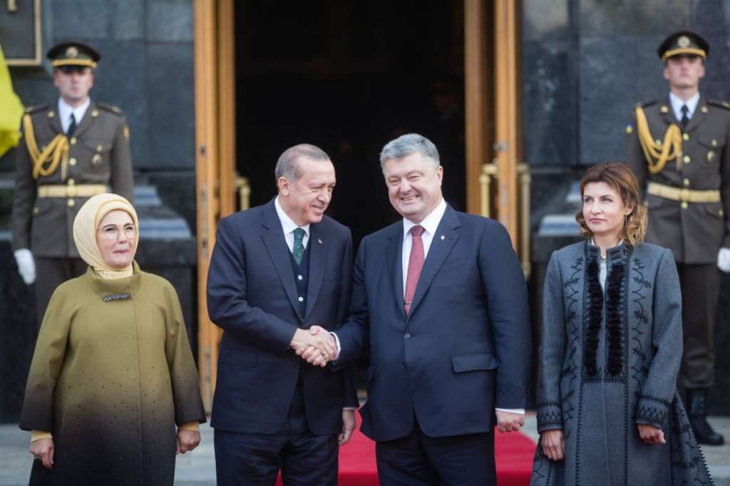 Ердоган прибув на зустріч з Порошенком і вразив своєю українською
