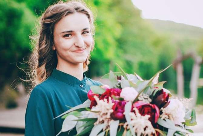 “Збиралась заміж”: В Харкові у весільній сукні поховали шосту 24-річну жертву страшної ДТП