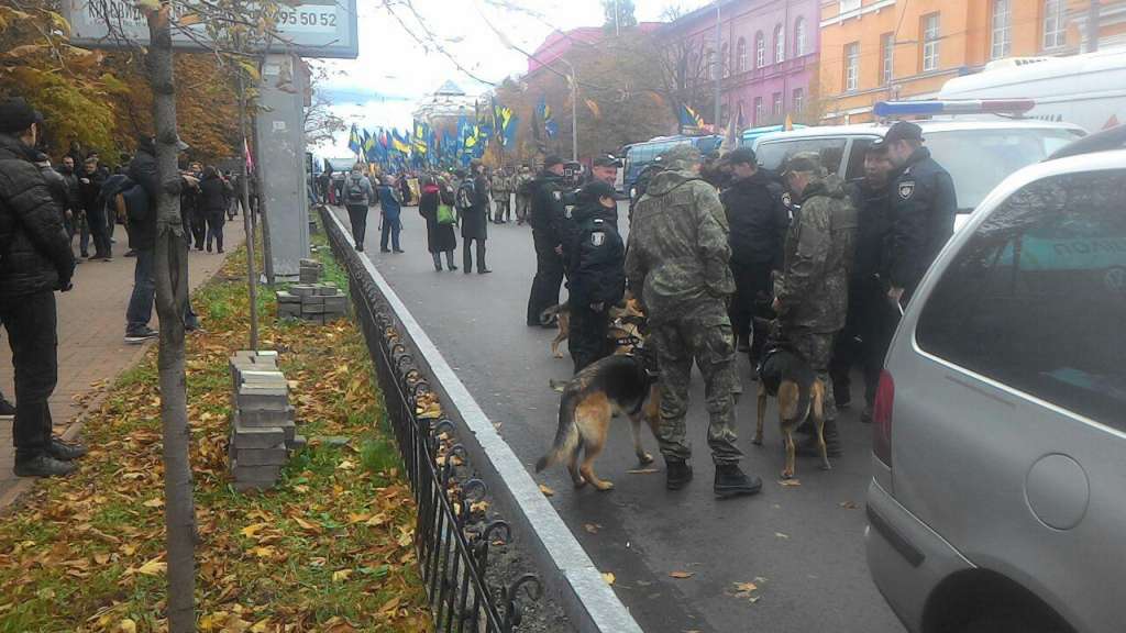 5 тис людей і поліція: В центр Києва стягнули сотню нацгвардійців і правоохоронців
