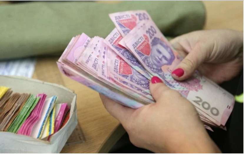 Зросла заборгованість по зарплаті: кому в Україні платять найгірше