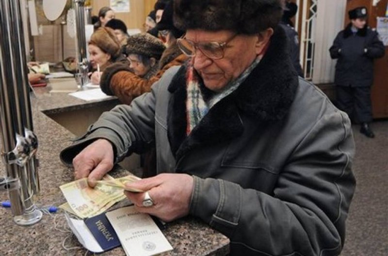 Нюанси реформи: Як отримуватимуть українську пенсію заробітчани