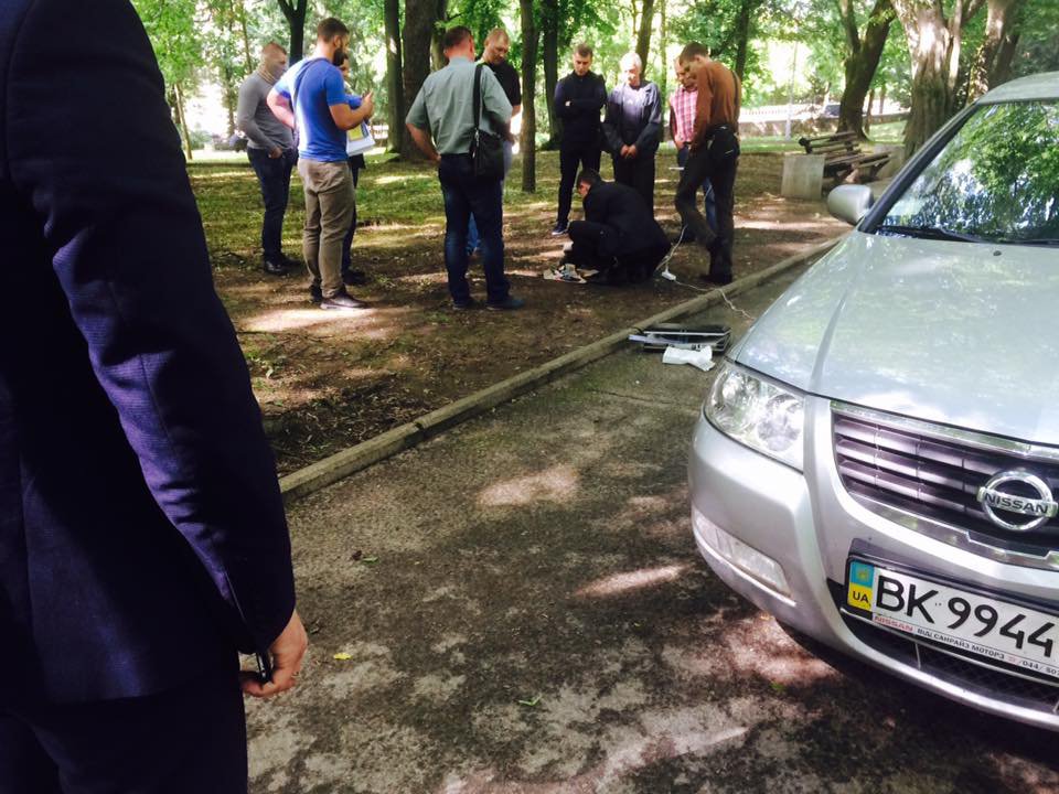 40 тисяч доларів: на Одещині СБУ затримала прокурора і депутата облради на хабарі