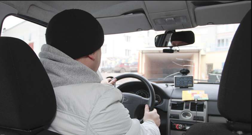 “Зад*вбало постійно їздити за пенсією в Україну…”: Таксист із окупованої Горлівки підірвав всю мережу своїми словами