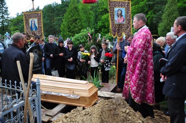 “Не хочеться вірити… Сум… Розпач”: Україна поховала відомого актора, він був ще таким молодим