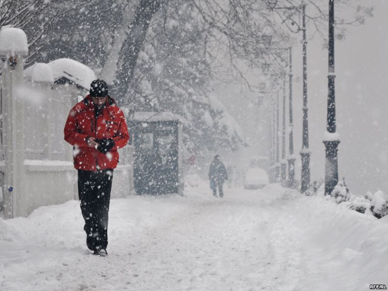 “Це – ще не сніг”: Синоптики попередили українців про різку зміну погоди з понеділка. Неочікуваний початок