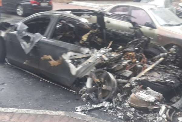 Розірвало на шматки: у центрі Києва вибухнув автомобіль