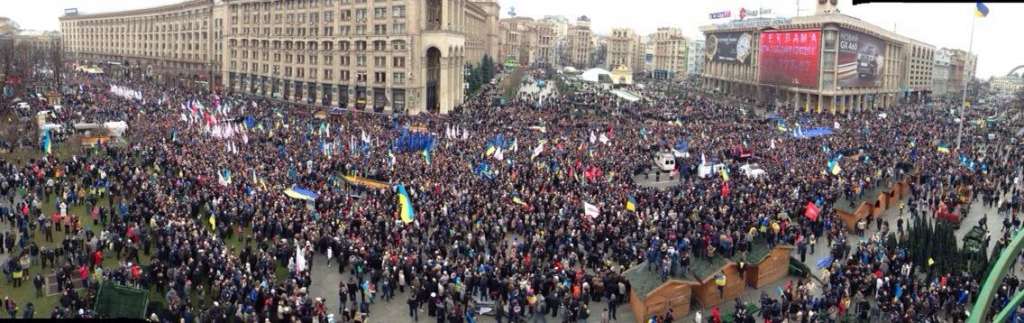 “Вимагають імпічмент”: українці здійняли бунт в центрі Києва