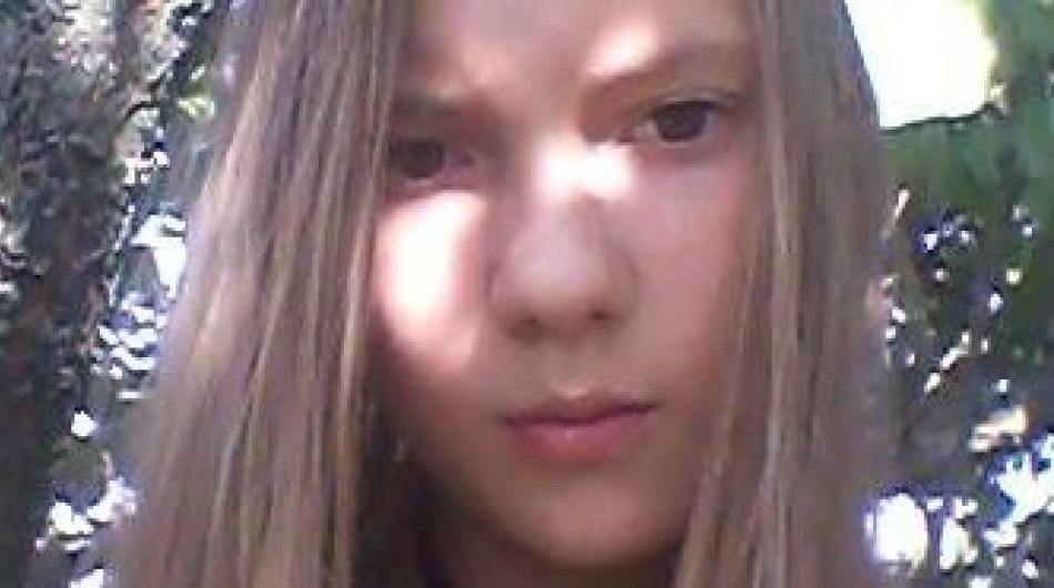 “Мамусю, будь ласка, я не піду”: Бабуся вбитої школярки з Кропивницького розповіла подробиці жахливого інциденту (ВІДЕО)