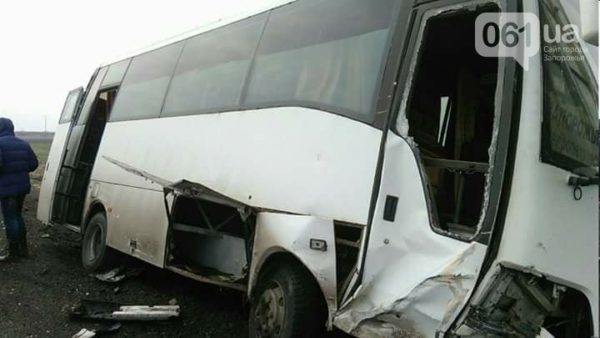 “Водій перевищив швидкість…”: Рейсовий автобус зіткнувся з легковим автомобілем