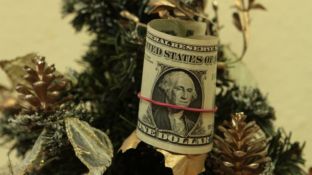 Долар готує новорічний сюрприз: Нацбанк встановив курс валют на перші дні Нового року