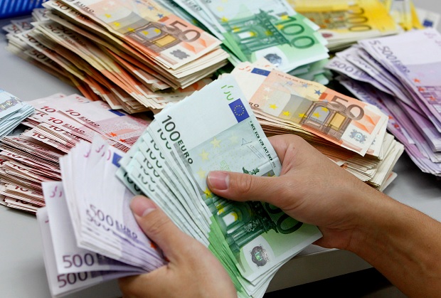 “До 65 тисяч гривень…”: За що українцям платять у Литві