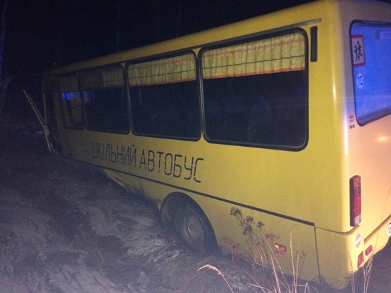 Ще одна трагедія: на Житомирщині автобус із школярами потрапив у смертельну ДТП