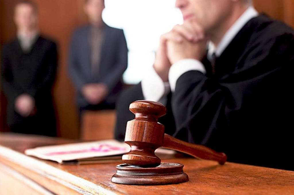 “Не вказала жодних доходів”: Родина суддів приховала мільйонні доходи від бізнесу