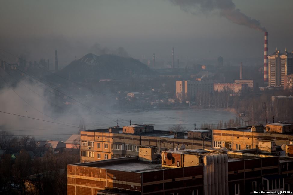 В Донецьку стався вибух у житловому будинку, є постраждалі