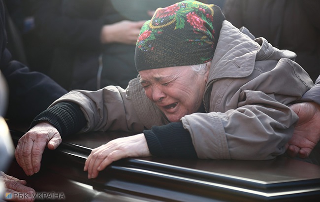 Ці кадри доводять до сліз: Матір вбитої Ноздровської госпіталізували