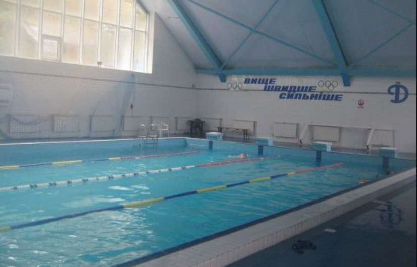 Стало відомо причину смерті 10-річної дівчинки після плавання у басейні у Львові