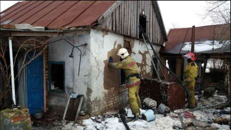 “Не подавав ознак життя”: Під Мелітополем рятувальники знайшли згорілого чоловіка
