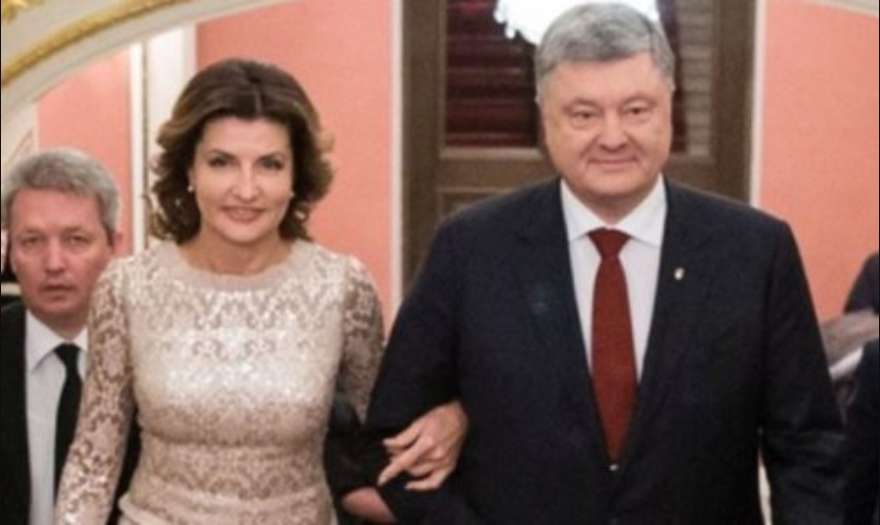 “І це на зустріч з дипломатами”: Марина Порошенко одягнула сукню 7-річної давнини, проте вітчизняного бренду