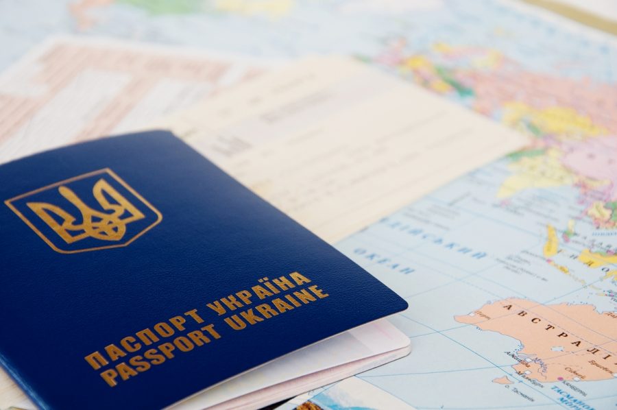 Черг не буде: Новий спосіб перевірки й оформлення закордонного паспорта