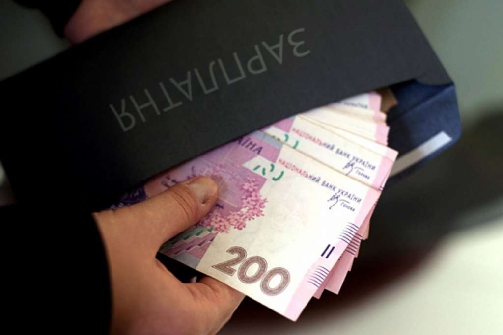“Надбавки виростуть на 20%”: Ще одна категорія українців отримає підвищення зарплати. Що потрібно знати