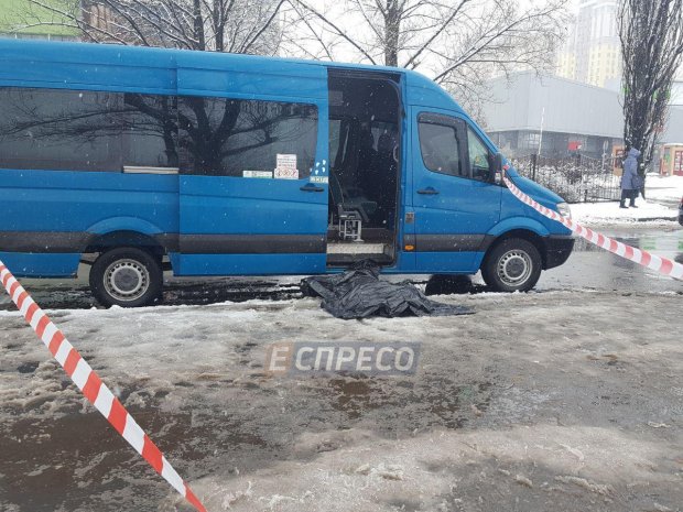 “Зробив зауваження”: У Києві в черзі на маршрутку зарізали чоловіка
