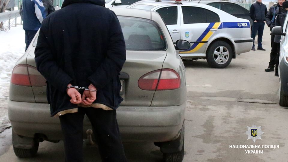 “Замели на гарячому”: У Києві старший лейтенант поліції попався на хабарі