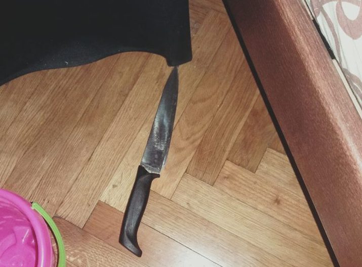 “Встромив ніж в область серця”: У Львові іноземець напав на чоловіка
