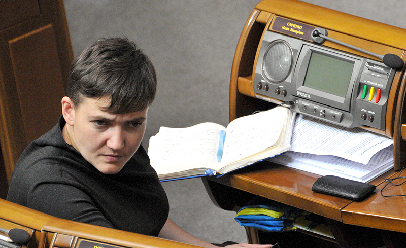 “Ми повинні прочитати і будемо судити”: Прокуратура передала 174 сторінки по справі Савченко