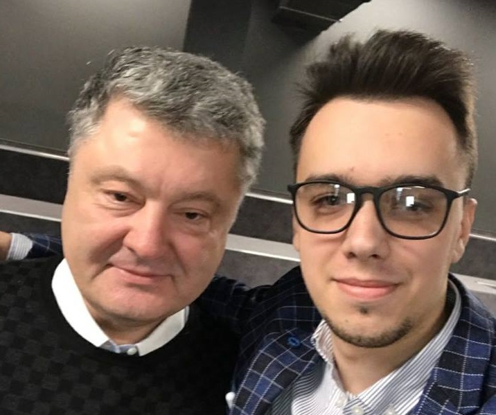 Стало відомо про таємну зустріч Порошенка з українськими блогерами