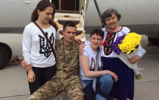 “Ручки такі тонесенькі”: Мама Надії Савченко зробила заяву про стан доньки