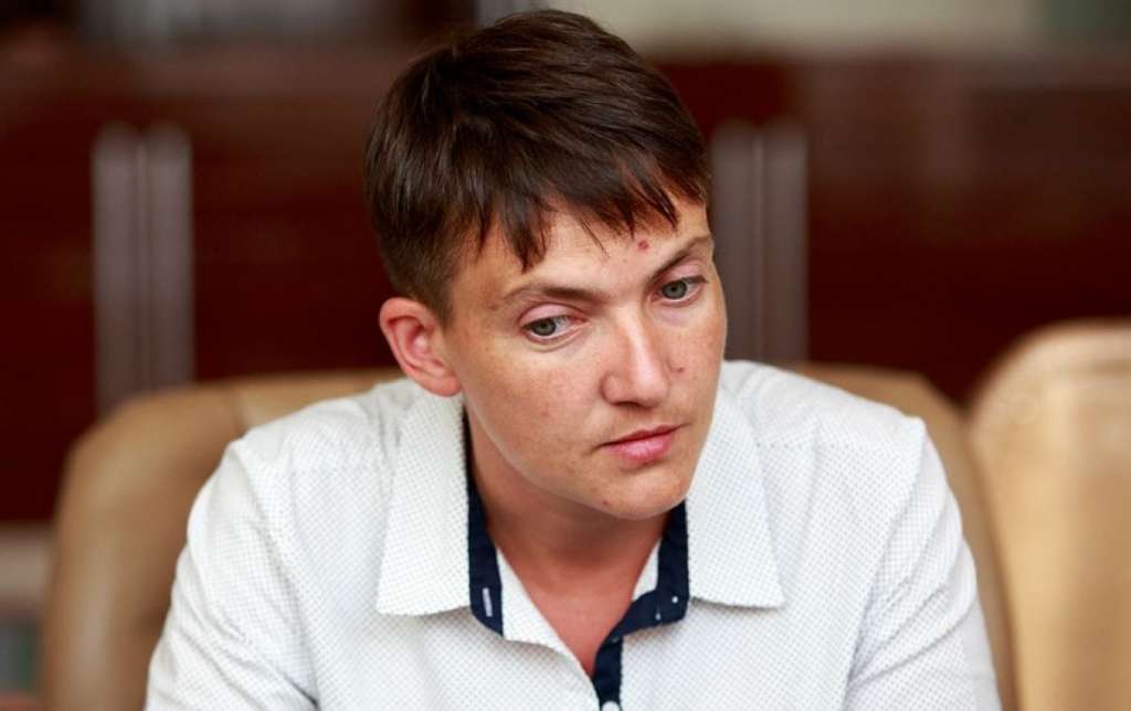 “Мені його вручив Андрій Парубій після мого повернення …”: Савченко зробила нову гучну заяву про свою зброю