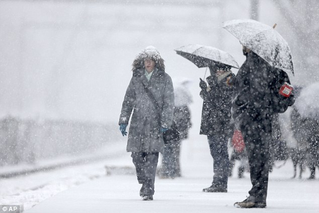 Холод і снігопади повертаються: Рятувальники попередили про різке погіршення погоди