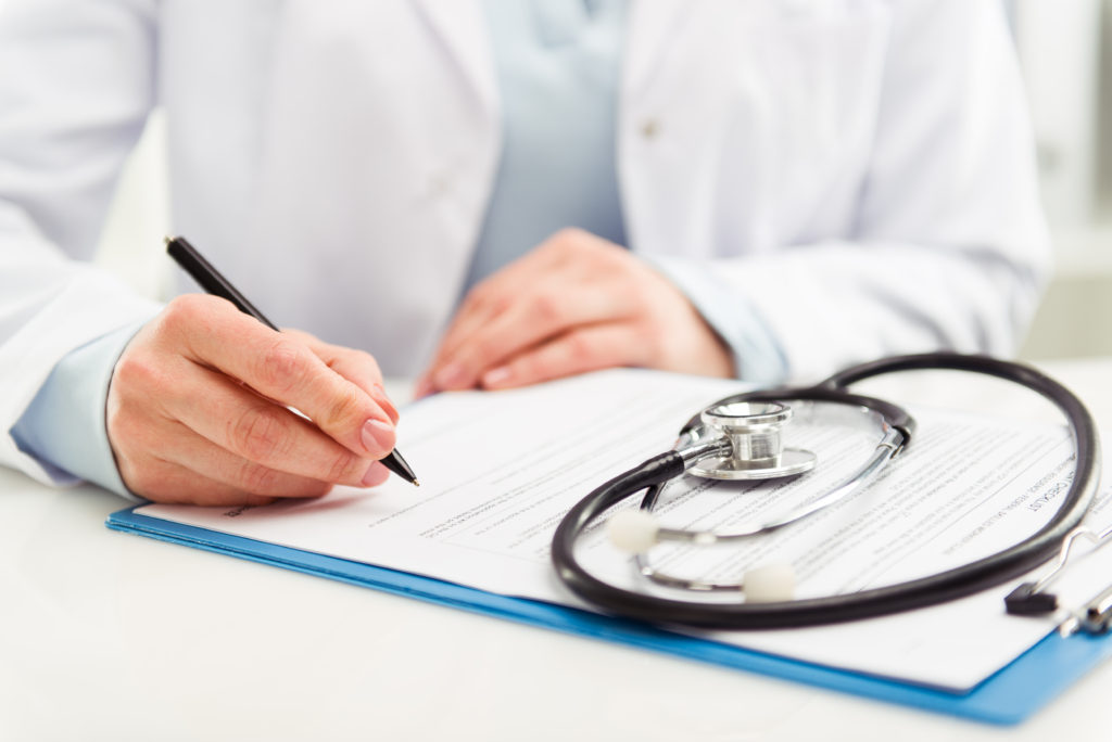 Залишилися лічені дні: Як підписати декларацію з лікарем і що це таке? Медична реформа в дії