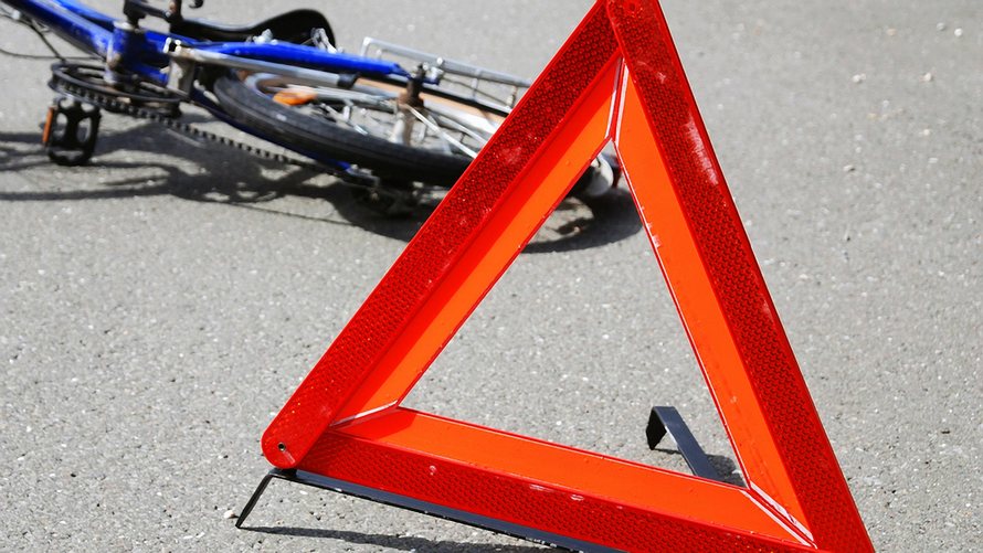 “Забої та переломи…”: У Львові велосипедист влаштував ДТП і втік