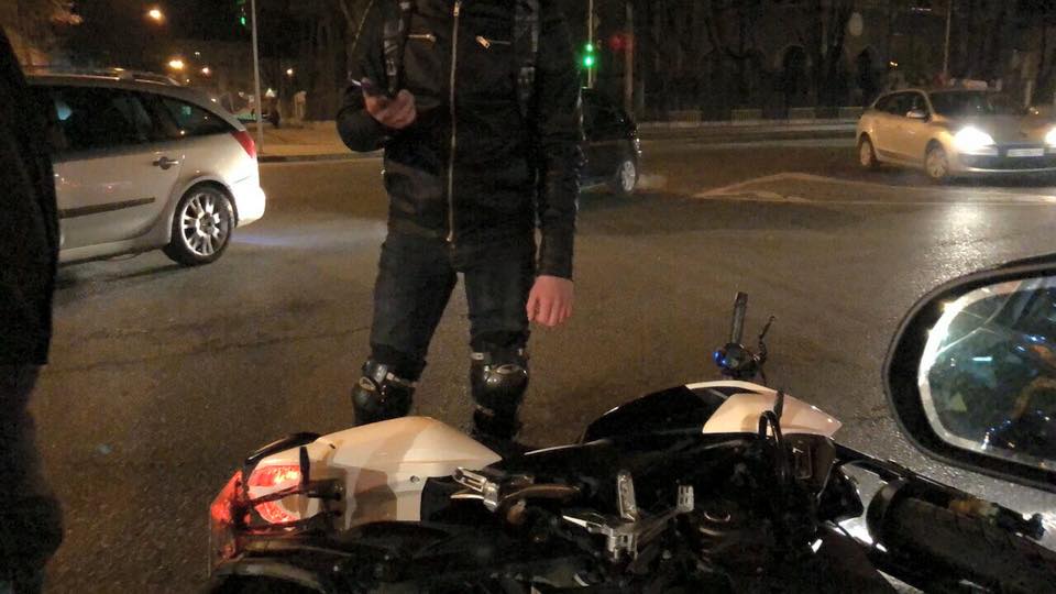 Прямо в центрі Львова: автомобіль на польських бляхах збив мотоцикліста