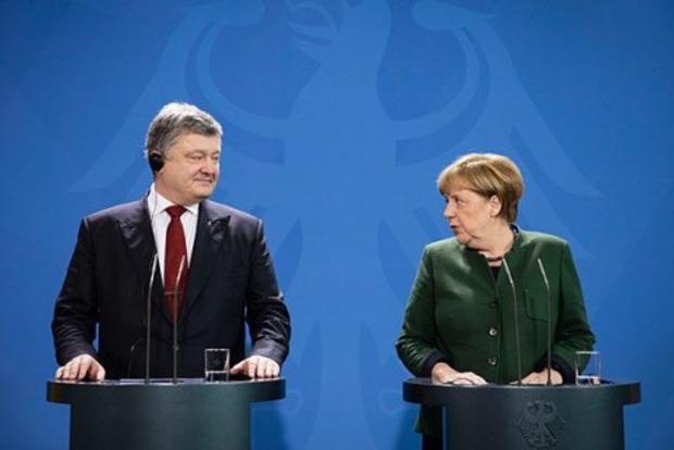 “Найбільше ми потребуємо …”: З чим Порошенко поїде до Меркель